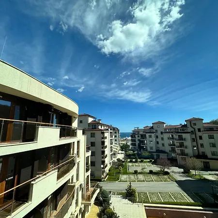 Sunshine Aparthotel